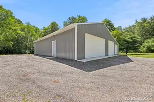 10240 Connelley Ave NE, Greenville, MI 48838 - Photo 11