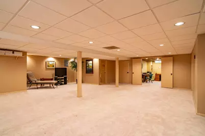 1899 Ledbury Drive, Bloomfield Hills, MI 48304 - Photo 43