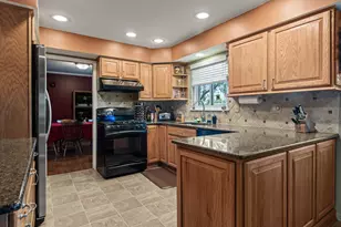 25964 Kilreigh Dr, Farmington, MI 48336 - Photo 15