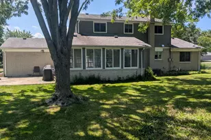 25964 Kilreigh Dr, Farmington, MI 48336 - Photo 5