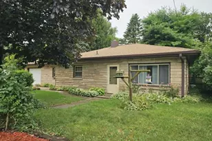 1114 N Elm Ave, Jackson, MI 49202 - Photo 3
