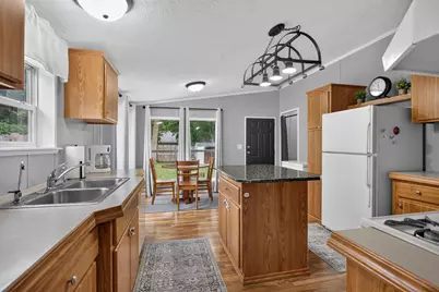 216 N Grinnell Street, Jackson, MI 49202 - Photo 5