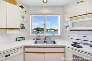 820 S Harbor Dr, Grand Haven, MI 49417 - Photo 21