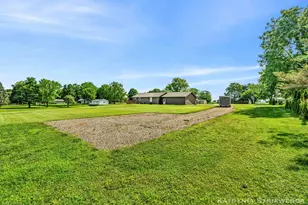 2256 S Cochran Rd, Charlotte, MI 48813 - Photo 63