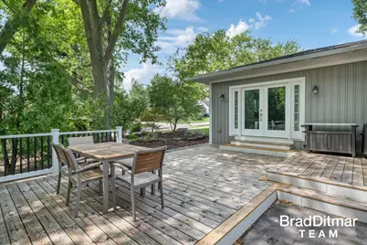 1350 Lake Grove Avenue SE, East Grand Rapids, MI 49506 - Photo 5