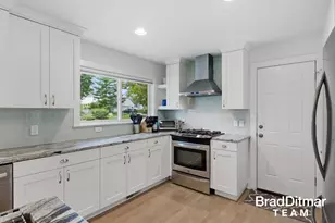 1350 Lake Grove Ave SE, East Grand Rapids, MI 49506 - Photo 13
