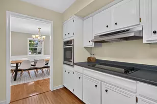 2000 Cascade Dr, Jackson, MI 49203 - Photo 9