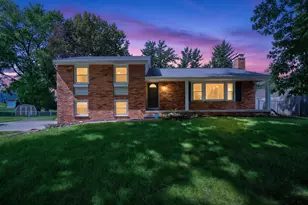 2000 Cascade Dr, Jackson, MI 49203 - Photo 1