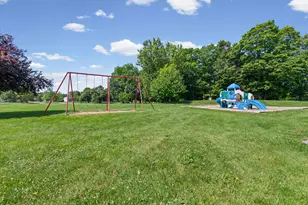 22559 Cranbrooke Dr, Novi, MI 48375 - Photo 25