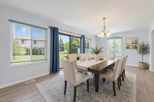 22559 Cranbrooke Dr, Novi, MI 48375 - Photo 9