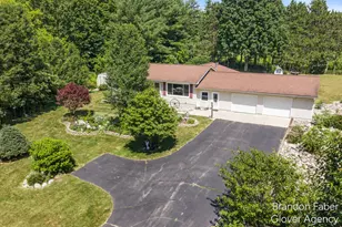 6660 Vinton Ave NW, Comstock Park, MI 49321 - Photo 1