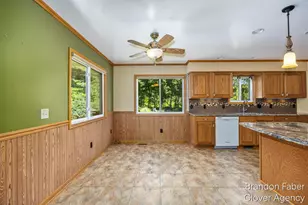 6660 Vinton Ave NW, Comstock Park, MI 49321 - Photo 9