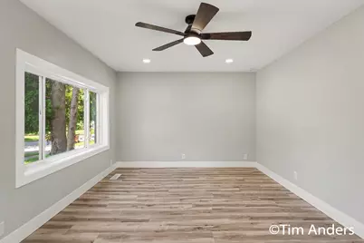 307 S East Street, Saint Louis, MI 48880 - Photo 5