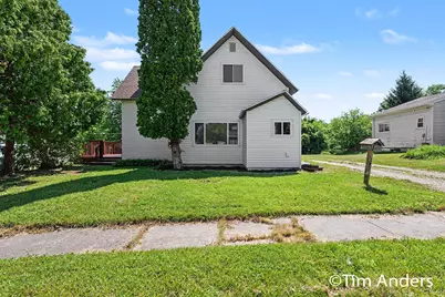307 S East Street, Saint Louis, MI 48880 - Photo 1