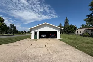 247 W North St, Hastings, MI 49058 - Photo 7