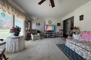247 W North St, Hastings, MI 49058 - Photo 9