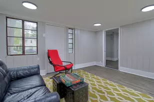 127 Bates St, Jackson, MI 49202 - Photo 25