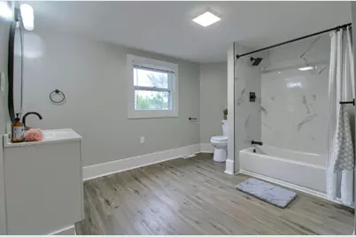 127 Bates Street, Jackson, MI 49202 - Photo 15