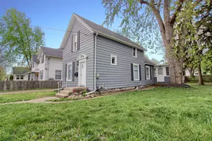 127 Bates St, Jackson, MI 49202 - Photo 3