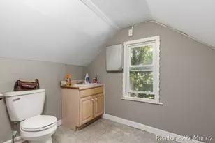 238 Travis St NE, Grand Rapids, MI 49505 - Photo 21