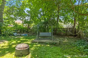238 Travis St NE, Grand Rapids, MI 49505 - Photo 27