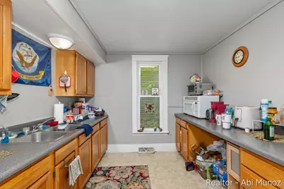 238 Travis Street NE, Grand Rapids, MI 49505 - Photo 7