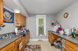 238 Travis St NE, Grand Rapids, MI 49505 - Photo 7