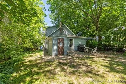 238 Travis Street NE, Grand Rapids, MI 49505 - Photo 25