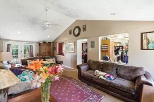 209 Cardinal Ave, Battle Creek, MI 49037 - Photo 5