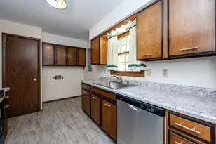 6830 E Napier Ave, Benton Harbor, MI 49022 - Photo 9