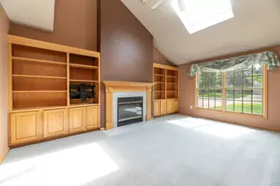 7124 Hickory Point Dr W, Portage, MI 49024 - Photo 7