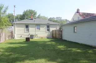 246 Maplelawn St SW, Wyoming, MI 49548 - Photo 3