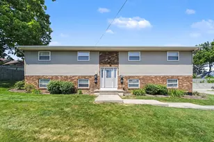 823 Benson Ave NE, Grand Rapids, MI 49503 - Photo 1