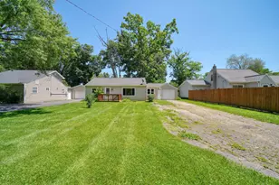 315 Kenneth St, Jackson, MI 49203 - Photo 3