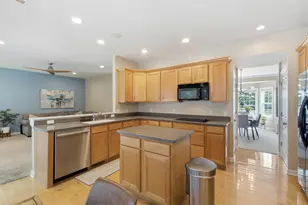 5250 Stapleton Dr, Kalamazoo, MI 49009 - Photo 11