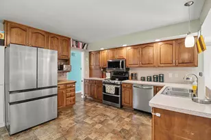 32506 Shawn Dr, Warren, MI 48088 - Photo 9