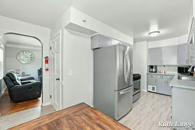 3401 Clyde Park Avenue SW, Wyoming, MI 49509 - Photo 9