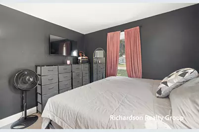 1949 Letart Avenue, Muskegon, MI 49441 - Photo 23