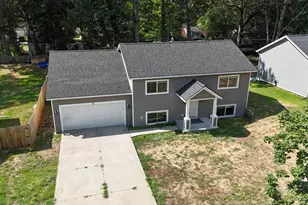 86 Dunton Ave, Holland, MI 49424 - Photo 3