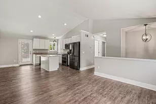 86 Dunton Ave, Holland, MI 49424 - Photo 7