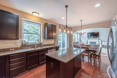 51152 E Bourne Terrace, Novi, MI 48374 - Photo 5