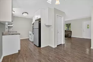 5833 Granary Ln, Lansing, MI 48911 - Photo 9