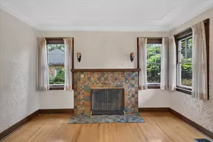 1124 Ashley Dr, Kalamazoo, MI 49048 - Photo 9