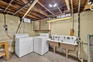1124 Ashley Dr, Kalamazoo, MI 49048 - Photo 37