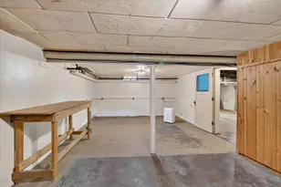 1124 Ashley Dr, Kalamazoo, MI 49048 - Photo 37