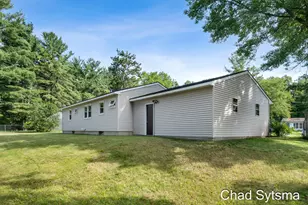 1643 Stonewood Dr SE, Lowell, MI 49331 - Photo 29