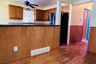 820 S Venoy Rd, Westland, MI 48186 - Photo 3
