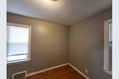 20237 Kingsville Street, Harper Woods, MI 48225 - Photo 9