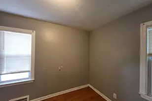 20237 Kingsville St, Harper Woods, MI 48225 - Photo 9