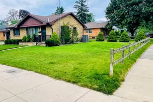 1920 Langley Ave, Saint Joseph, MI 49085 - Photo 3